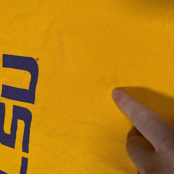 Vintage LSU Tigers T Shirt Large Mens Yellow Nike Team Center Swoosh Graphic Y2K - Picture 8 of 10